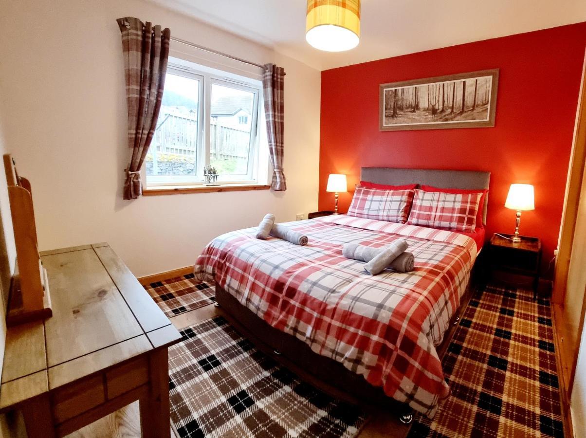 Hill View 2 Bedroom Free Parking 因弗内斯 外观 照片