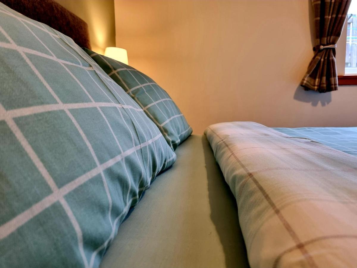 Hill View 2 Bedroom Free Parking 因弗内斯 外观 照片